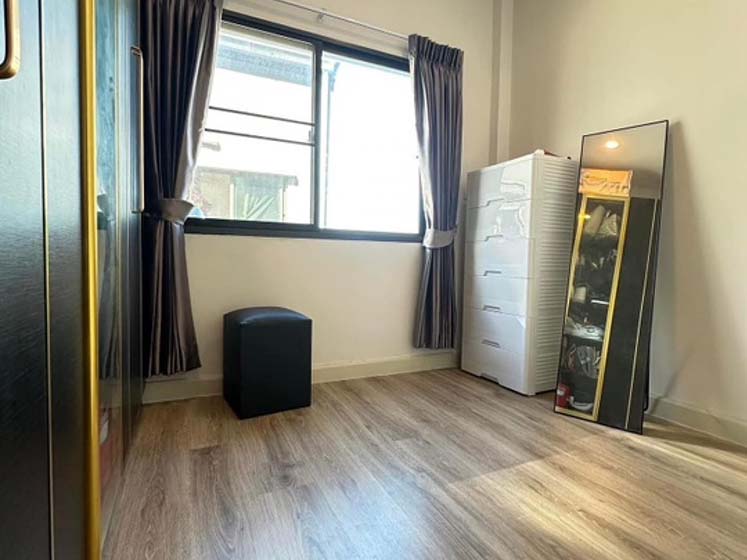 Townhouse in Rama 9 